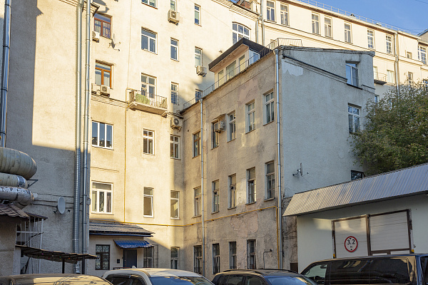 Двухуровневая квартира 246 кв.м. на Чистых прудах