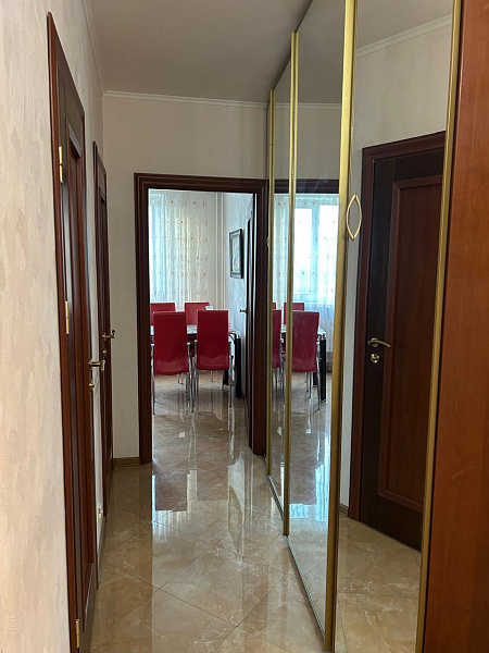 СДАНА 3-комн квартира м. Крылатское, 73 м²